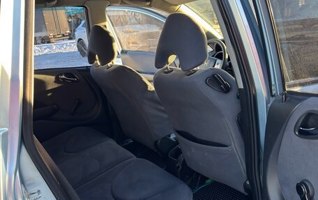 Honda Jazz I рестайлинг, 2006 год, 600 000 рублей, 19 фотография