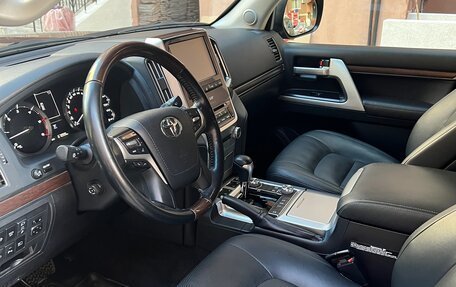 Toyota Land Cruiser 200, 2018 год, 7 200 000 рублей, 6 фотография