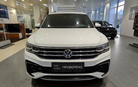 Volkswagen Tiguan II, 2021 год, 3 450 000 рублей, 2 фотография