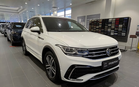 Volkswagen Tiguan II, 2021 год, 3 450 000 рублей, 3 фотография