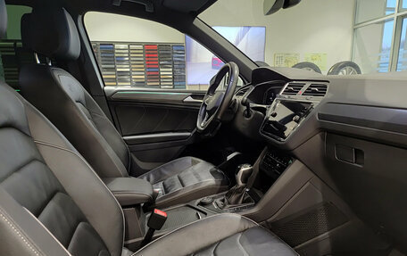 Volkswagen Tiguan II, 2021 год, 3 450 000 рублей, 13 фотография