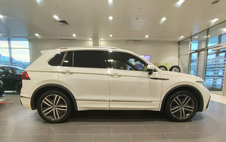 Volkswagen Tiguan II, 2021 год, 3 450 000 рублей, 5 фотография