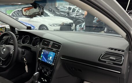 Volkswagen Golf VII, 2013 год, 1 300 000 рублей, 30 фотография