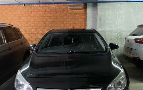 Opel Astra J, 2010 год, 730 000 рублей, 3 фотография