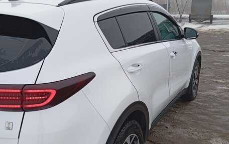 KIA Sportage IV рестайлинг, 2019 год, 2 300 000 рублей, 3 фотография