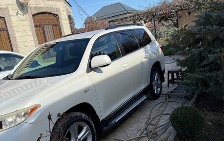 Toyota Highlander III, 2013 год, 2 200 000 рублей, 3 фотография