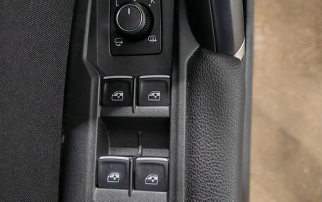 Volkswagen Tiguan II, 2018 год, 2 450 000 рублей, 7 фотография