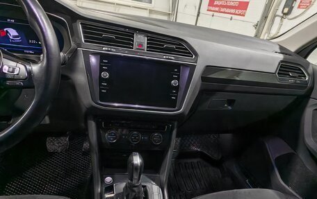 Volkswagen Tiguan II, 2018 год, 2 450 000 рублей, 11 фотография