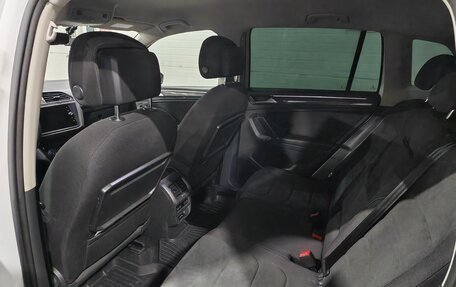 Volkswagen Tiguan II, 2018 год, 2 450 000 рублей, 15 фотография