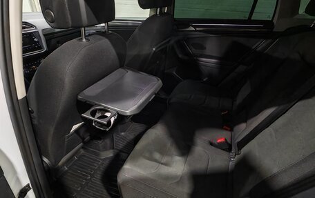 Volkswagen Tiguan II, 2018 год, 2 450 000 рублей, 20 фотография