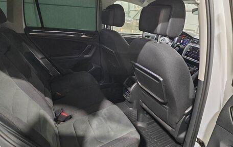 Volkswagen Tiguan II, 2018 год, 2 450 000 рублей, 24 фотография