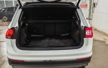 Volkswagen Tiguan II, 2018 год, 2 450 000 рублей, 26 фотография