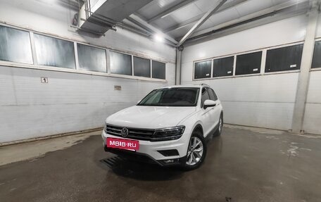 Volkswagen Tiguan II, 2018 год, 2 450 000 рублей, 37 фотография