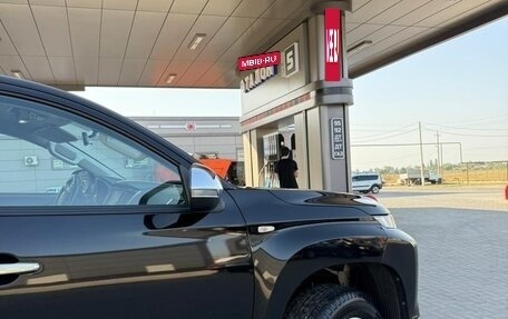 Mitsubishi L200 IV рестайлинг, 2023 год, 3 650 000 рублей, 2 фотография