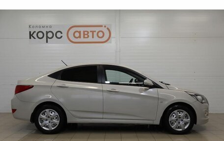 Hyundai Solaris II рестайлинг, 2015 год, 1 013 000 рублей, 4 фотография