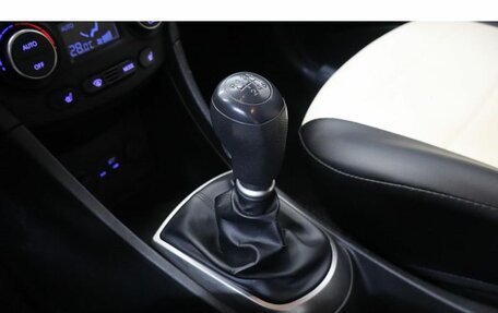 Hyundai Solaris II рестайлинг, 2015 год, 1 013 000 рублей, 12 фотография