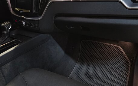 Volvo XC60 II, 2018 год, 2 900 000 рублей, 31 фотография