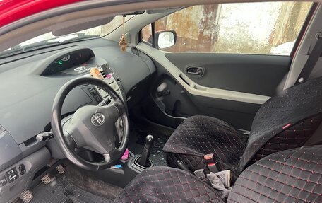 Toyota Yaris III рестайлинг, 2008 год, 565 000 рублей, 8 фотография