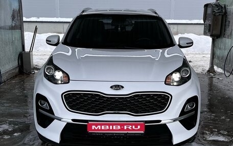 KIA Sportage IV рестайлинг, 2018 год, 2 200 000 рублей, 1 фотография