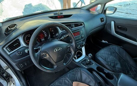 KIA cee'd III, 2015 год, 950 000 рублей, 21 фотография