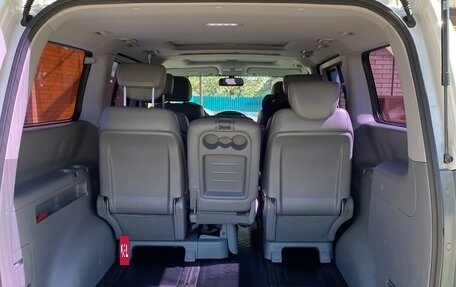 Hyundai Grand Starex Grand Starex I рестайлинг 2, 2015 год, 2 600 000 рублей, 5 фотография