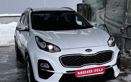 KIA Sportage IV рестайлинг, 2018 год, 2 200 000 рублей, 3 фотография