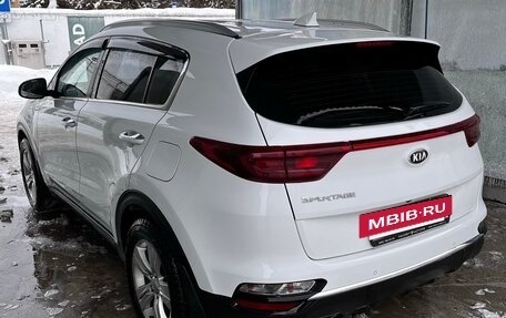 KIA Sportage IV рестайлинг, 2018 год, 2 200 000 рублей, 6 фотография
