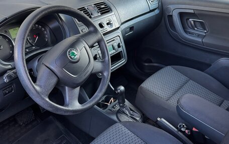 Skoda Fabia II, 2011 год, 750 000 рублей, 6 фотография