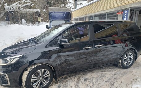 KIA Carnival III, 2019 год, 1 699 999 рублей, 2 фотография