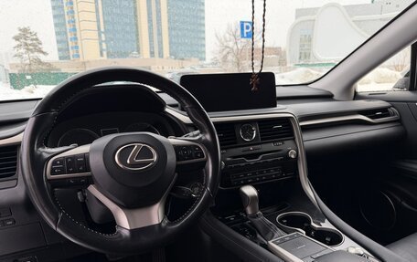 Lexus RX IV рестайлинг, 2021 год, 5 700 000 рублей, 11 фотография