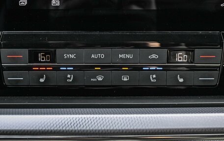 Volkswagen Touareg III, 2019 год, 4 929 000 рублей, 20 фотография