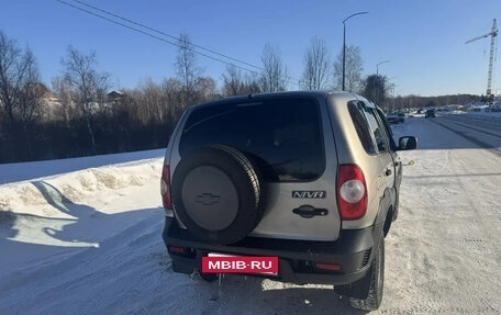 Chevrolet Niva I рестайлинг, 2016 год, 750 000 рублей, 2 фотография
