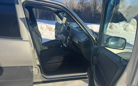 Chevrolet Niva I рестайлинг, 2016 год, 750 000 рублей, 3 фотография