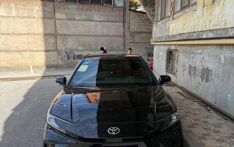 Toyota Camry, 2024 год, 3 100 000 рублей, 1 фотография