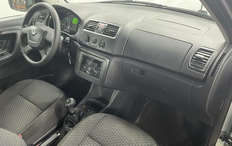 Skoda Fabia II, 2011 год, 549 000 рублей, 12 фотография