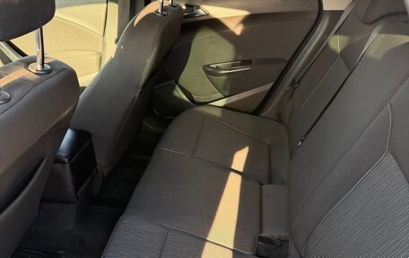 Opel Astra J, 2013 год, 850 000 рублей, 5 фотография