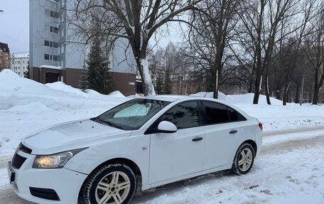 Chevrolet Cruze II, 2010 год, 570 000 рублей, 2 фотография