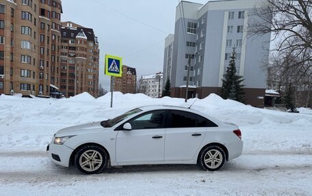 Chevrolet Cruze II, 2010 год, 570 000 рублей, 10 фотография