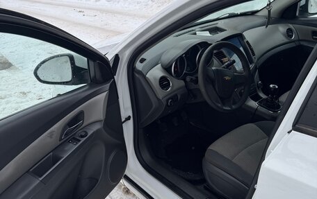 Chevrolet Cruze II, 2010 год, 570 000 рублей, 15 фотография