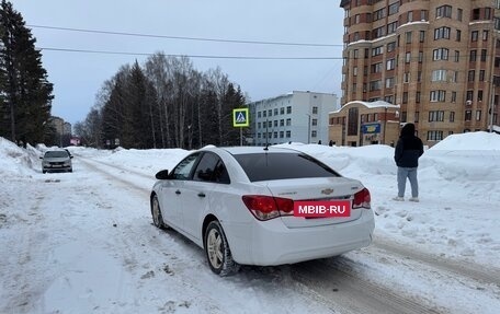 Chevrolet Cruze II, 2010 год, 570 000 рублей, 7 фотография