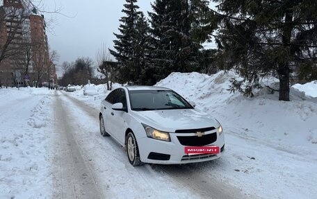 Chevrolet Cruze II, 2010 год, 570 000 рублей, 5 фотография