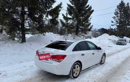 Chevrolet Cruze II, 2010 год, 570 000 рублей, 8 фотография