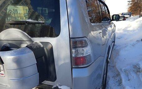 Mitsubishi Pajero IV, 2011 год, 1 700 000 рублей, 5 фотография