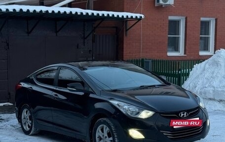Hyundai Elantra V, 2011 год, 950 000 рублей, 2 фотография