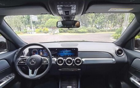 Mercedes-Benz GLB, 2022 год, 2 145 000 рублей, 10 фотография