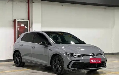 Volkswagen Golf VIII, 2022 год, 2 050 000 рублей, 1 фотография