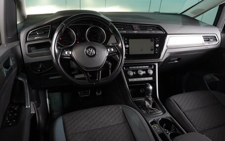 Volkswagen Touran III, 2019 год, 2 219 000 рублей, 6 фотография