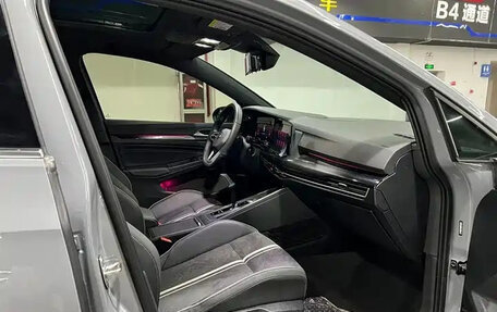 Volkswagen Golf VIII, 2022 год, 2 050 000 рублей, 19 фотография