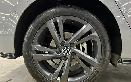 Volkswagen Golf VIII, 2022 год, 2 050 000 рублей, 20 фотография