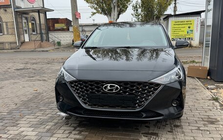 Hyundai Solaris II рестайлинг, 2021 год, 1 800 000 рублей, 8 фотография